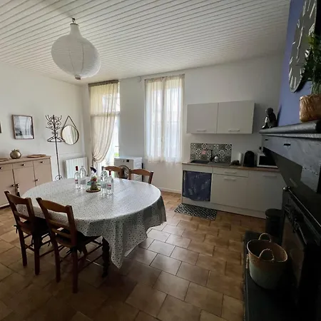 « la Souillarde » 아파트 생-메다르-앙-잘